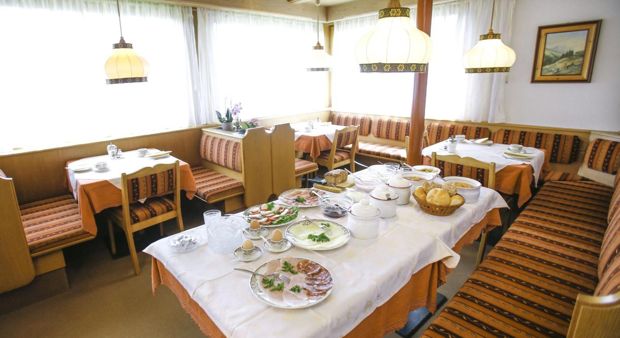 Pfoestlhof Bed & Breakfast Парчинес Екстериор снимка